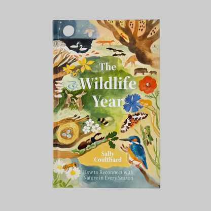 Book cover of 'The Wildlife Year' by Sally Coulthard 